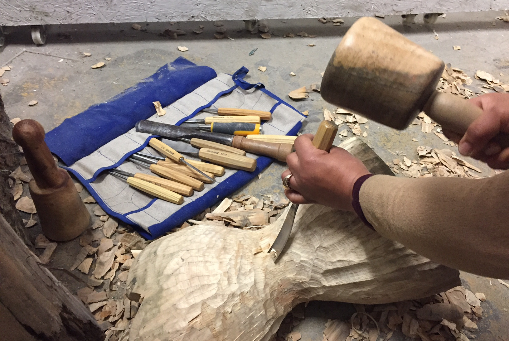 wood carving classes in liverpool with faith bebbington
